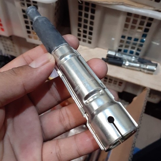 Cop Busi Mobil Antik. Cop Busi. Cangklong Busi. Cop Busi Mobil Tua Kode Hm096