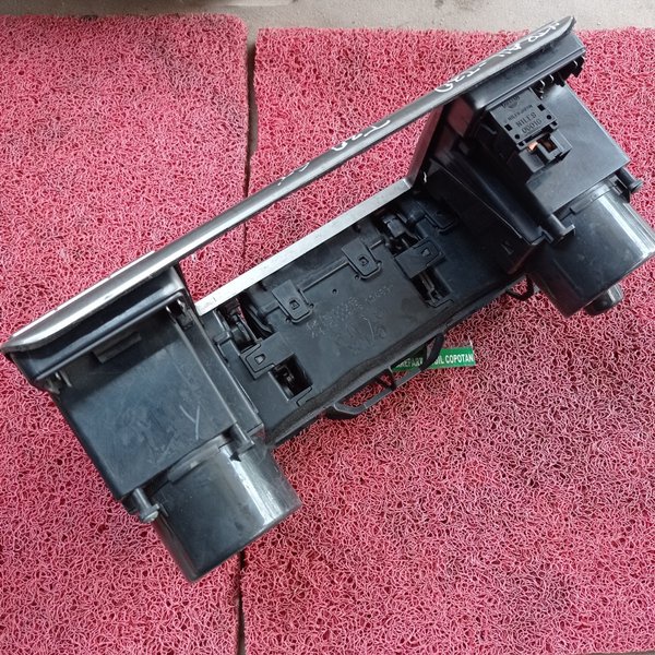 Frem Cover Head Unit Plus Kisi Ac Tengah Dan Tempat Botol Lengkap Nissan Xtrail X-Trail T30 St