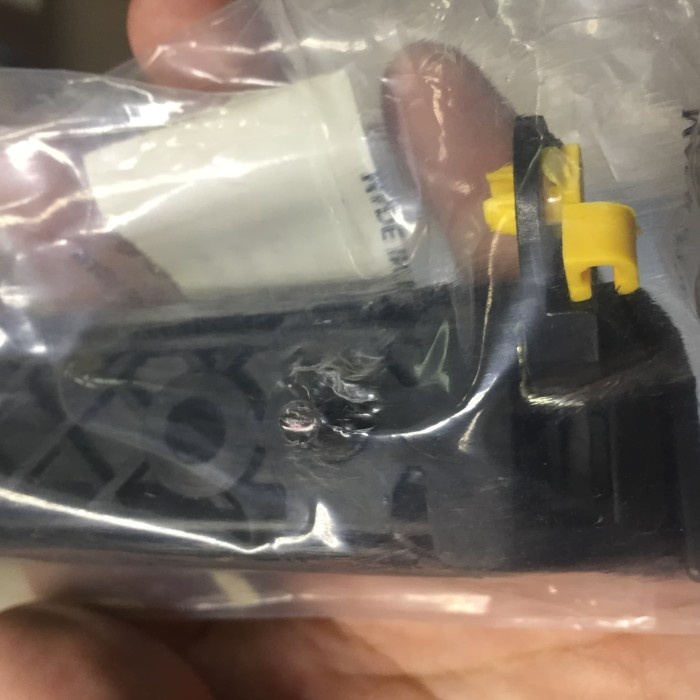 Handle Pintu Luar Kanan Nissan Terrano star