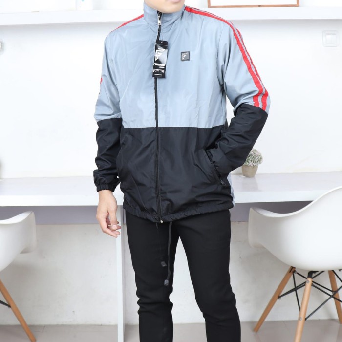 Jaket Parasut Forward System Windrunner