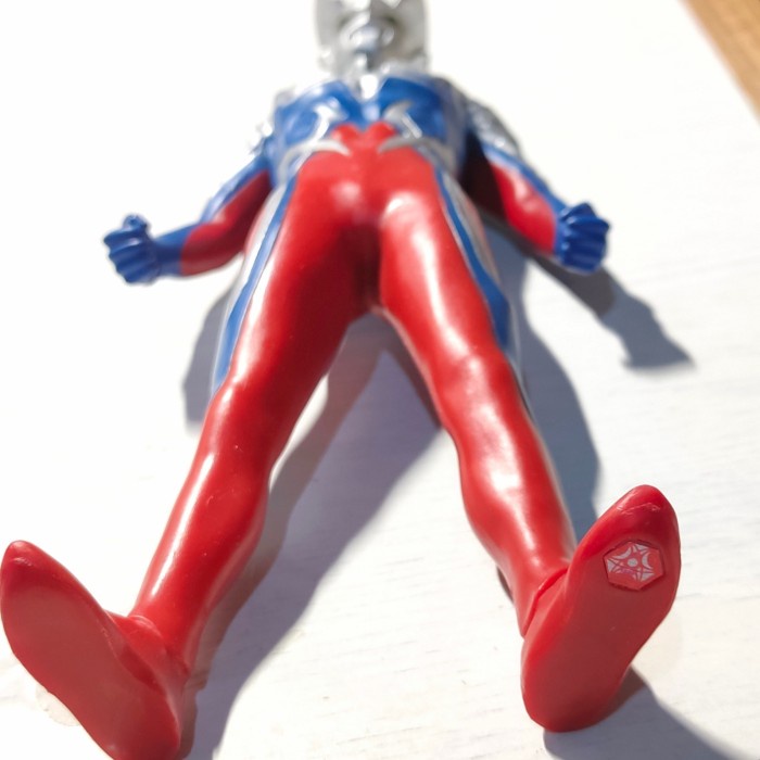 uhs ultraman zero light effect ultra hero series figure 17 cm bandai telorayampuyuh