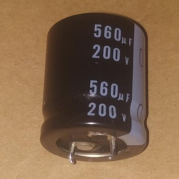 C Elco Elko 560uF 200V 560 uF 200 V SNAP IN