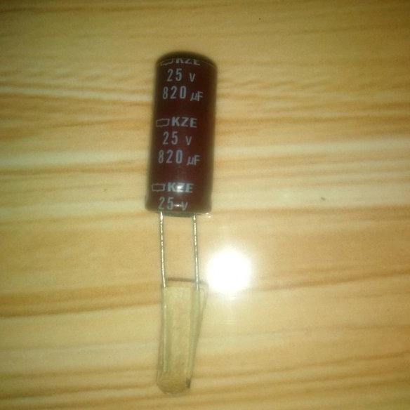 C Elco Elko 820uF 25V 820 uF 25 V