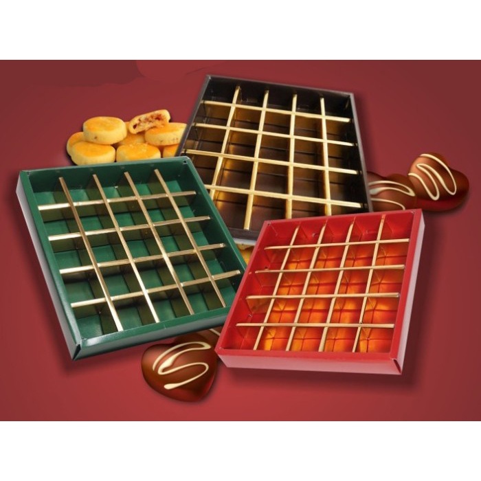 

DISKON MURAH Box Nastar Coklat Sekat Emas Dus Natal Hampers Christmas Packaging BERRY30.JAYA