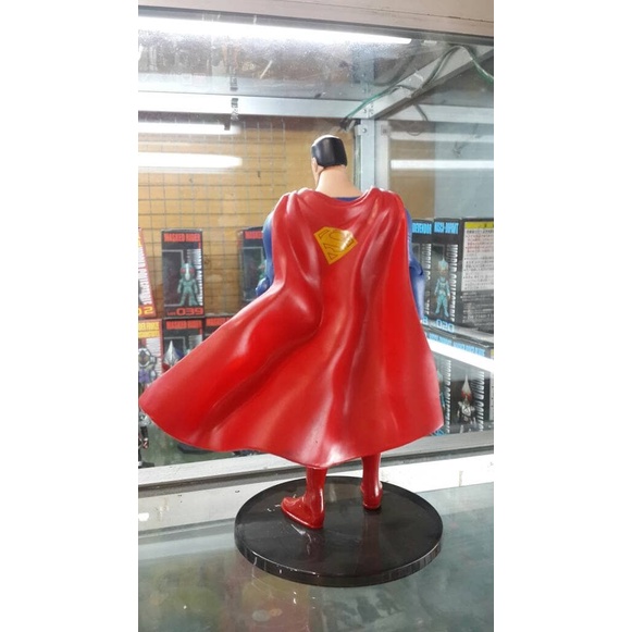action figure - superman ganteng