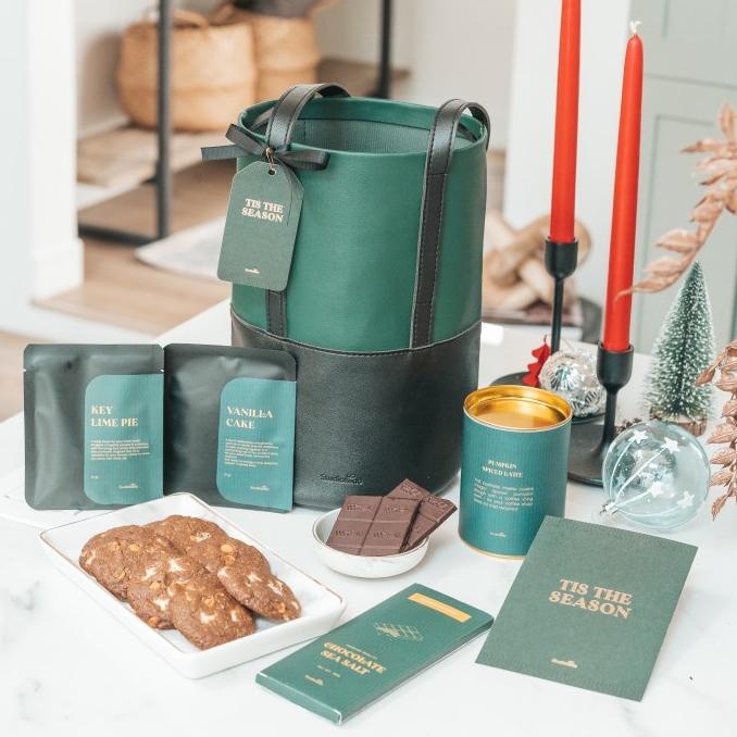 

Barang Terlaris !!! Nicholas - Christmas Hampers 2023 | Parcel Natal | Labelle_Porch