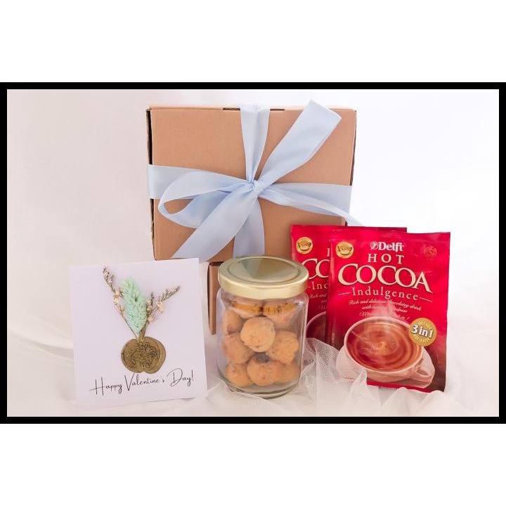 

GRATIS ONGKIR VALENTINE GIFT BOX SET SNACKS IN JAR DENGAN MINUMAN COKELAT