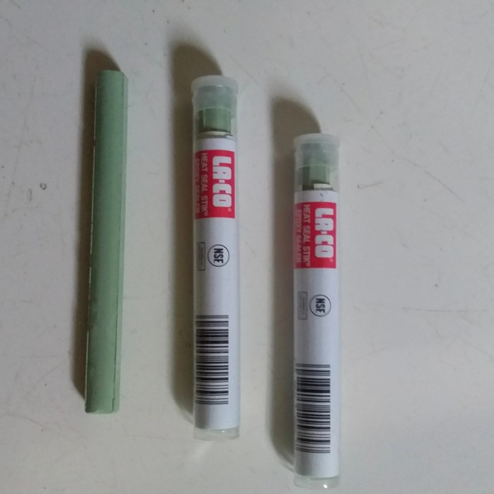 

Lem Ijo / Lacostik