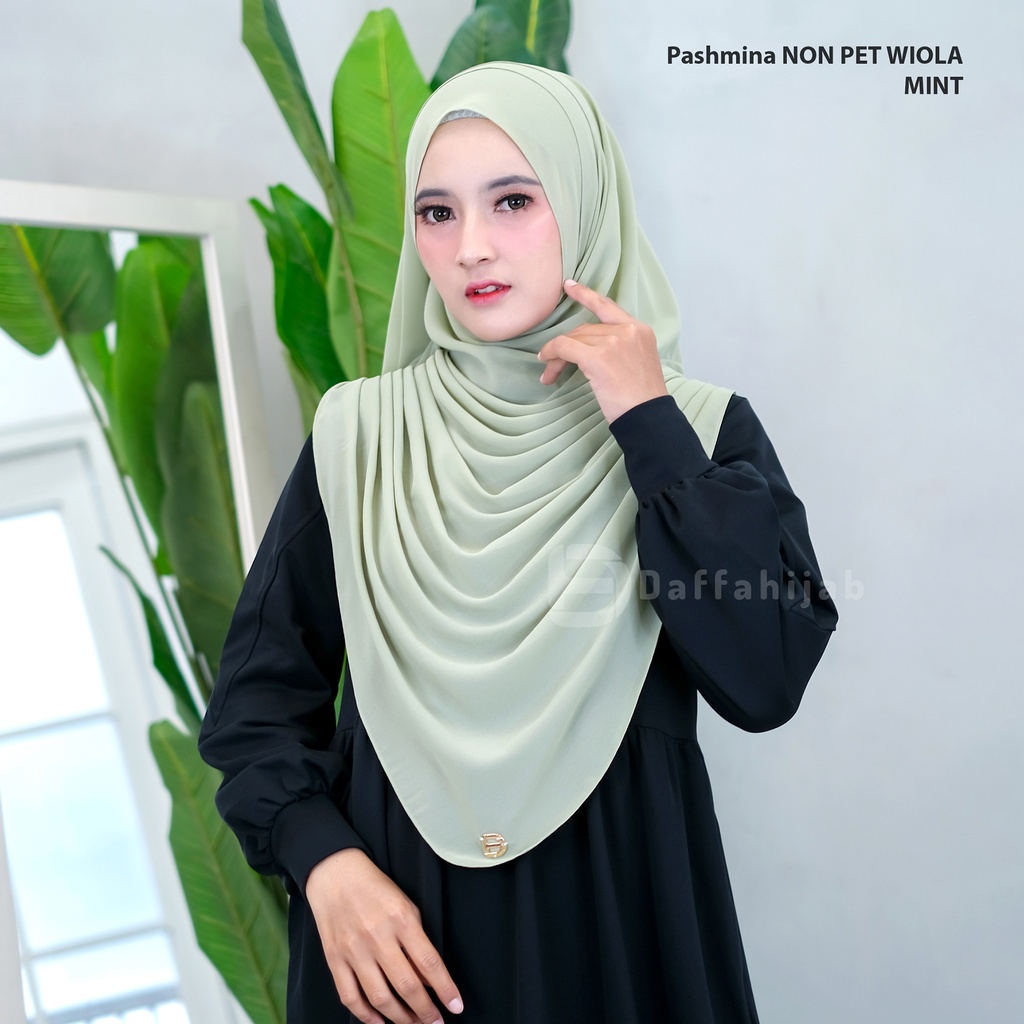 STYLISH HIJAB DAILY Pashmina semi instan Neola - Wiola by daffahijab pashmina semi instan curve