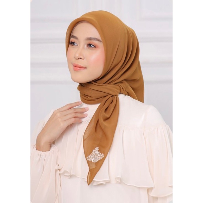 STYLISH HIJAB DAILY Signature Plain Paris AyuDyahAndari