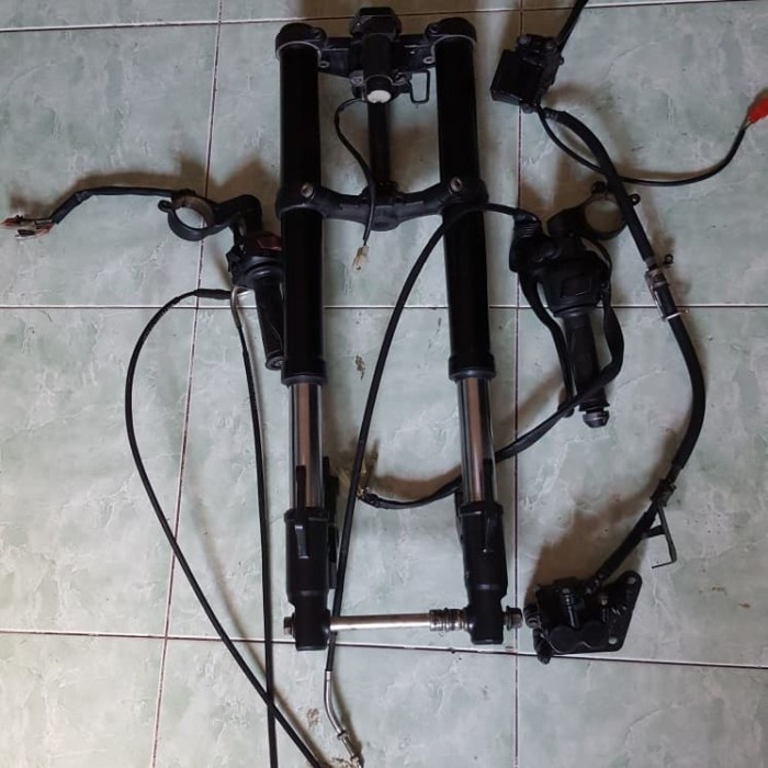 {BEKAS} USD Fork Shock Depan Yamaha R15 VVA V3 Ori Copotan Shockbreaker Murah