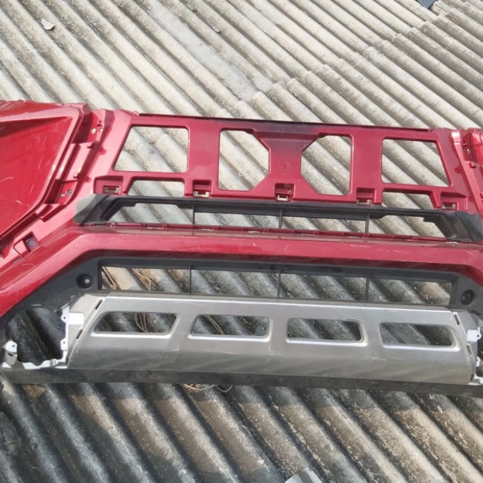 {BEKAS} BUMPER BEMPER DEPAN MITSUBISHI XPANDER 2017 original Murah