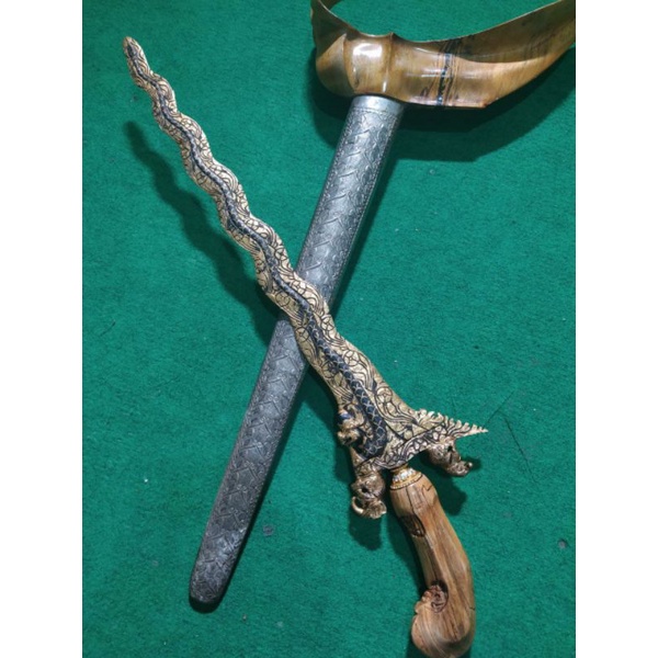 Keris naga sasra kinatah kamarogan