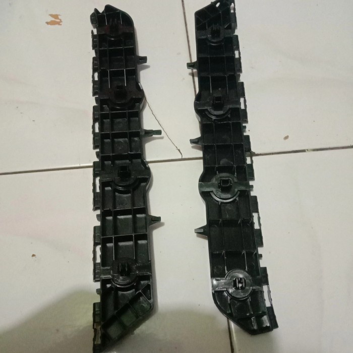 Breket Bemper Calya Sigra Belakang Ready
