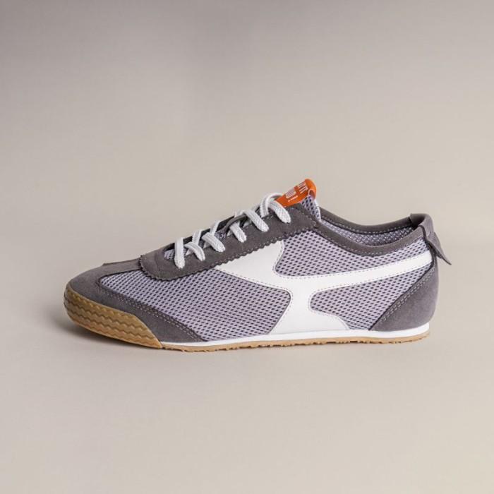 TERLARIS - SEPATU SNEAKERS FOOTWEAR EMBA EXCEL SMOKE GRAY - GUM SOLE