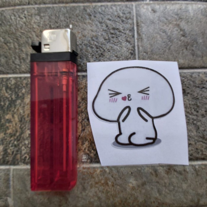 

Terlaris - Stiker Vinyl Karakter Pentol Quby Motor HP Sepeda Mobil Laptop Helm