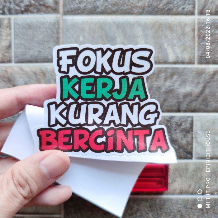 

Terlaris - Stiker Kata Lucu Fokus Kerja Kurang Bercinta Humor Vinyl Motor Laptop