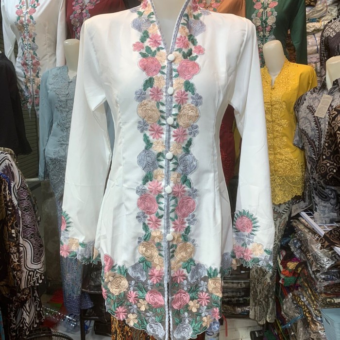 KEBAYA ENCIM BORDIR WARNA