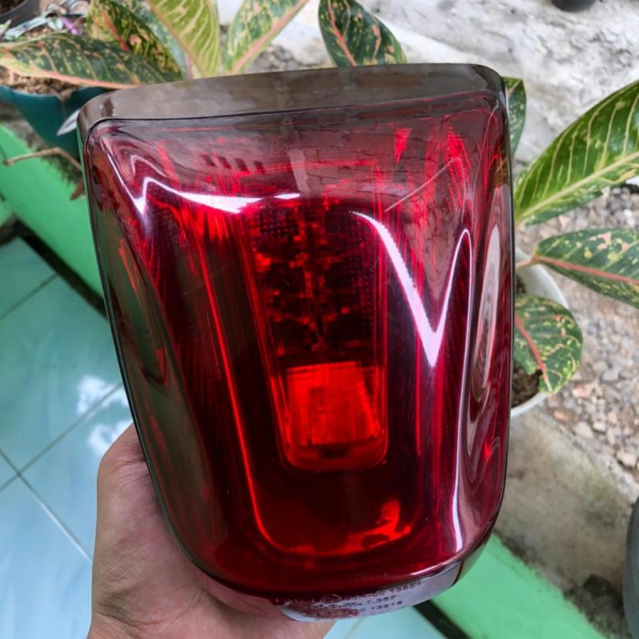 {Bekas} stoplamp Vespa sprint matic original Murah