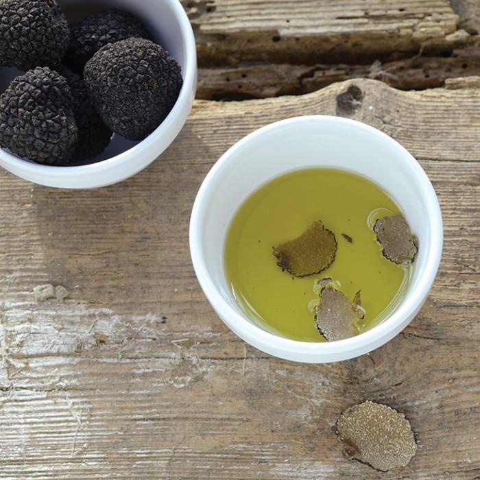 

Premium Black Truffle Oil Italian Minyak Truffle Hitam 250ml Best Seller