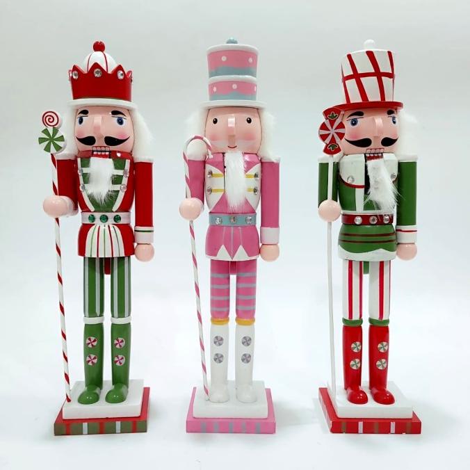 

Patung Kayu Nutcandy Pink Pastel Color Dekorasi Natal Murah Stok Terbatas