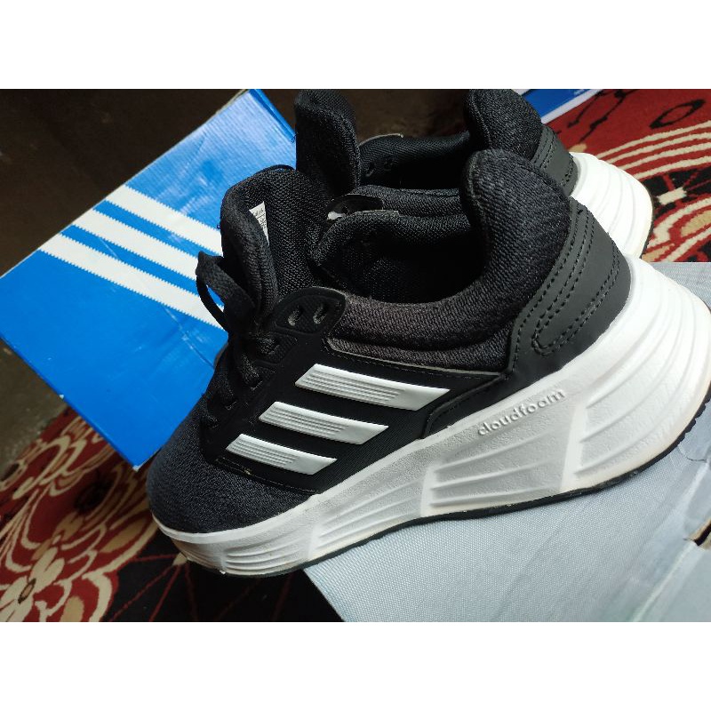 Adidas galaxy 6M