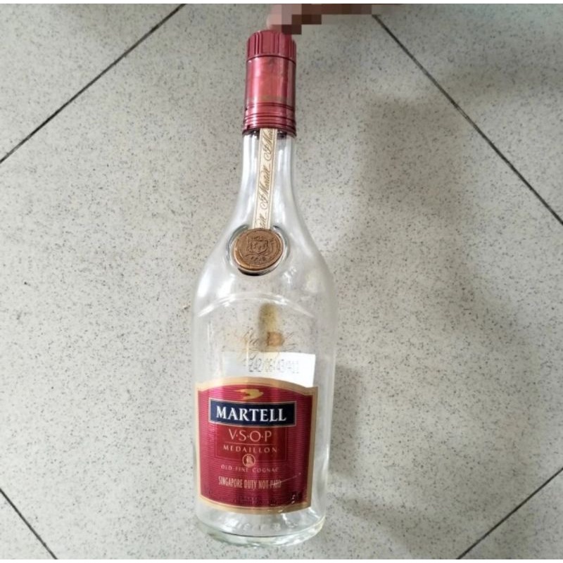 Botol kaca bekas kosong Martell old fine cognac VSOP Medaillon 700 ml