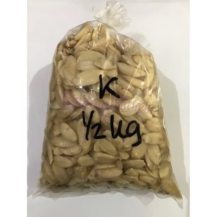 

Kacang - Kacang Kenari Utuh Repack 1Kg