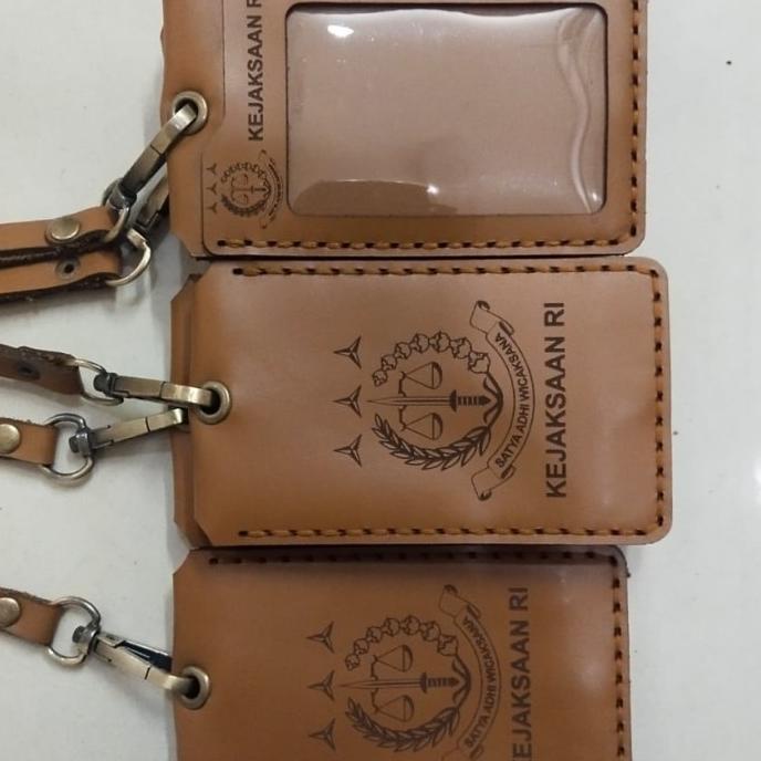 

Tali Id Card Kejaksaan RI // Nametag Kejaksaan RI // Bahan Kulit Asli