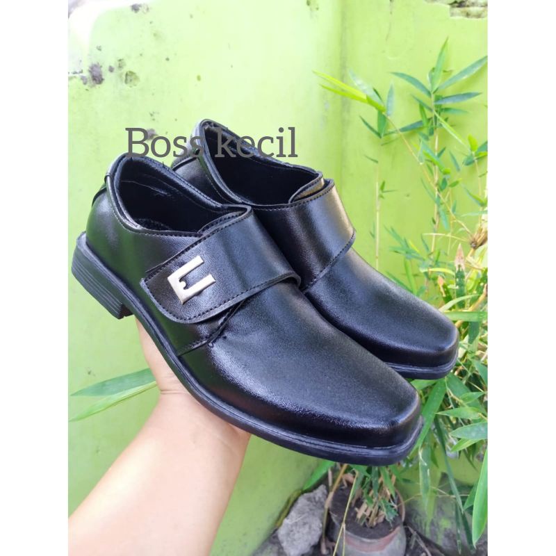 Sepatu pantofel anak laki-laki sepatu sekolah