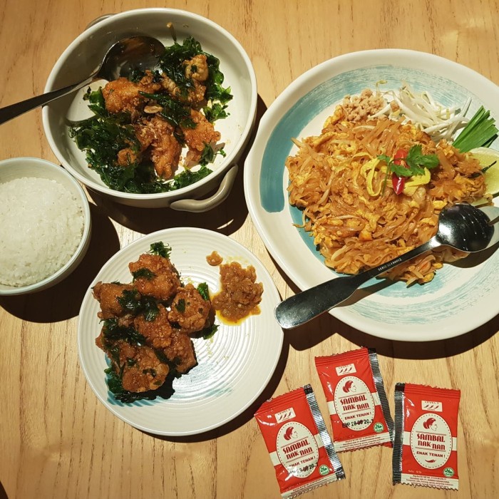 

Sambal Naknan Sachet 1 Pack Isi 50 Sachet - Sambal Bawang Pedas