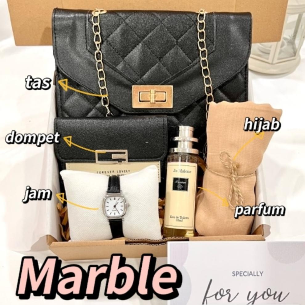 

LARIS HAMPERS HIJAB KADO GIFT BOX HADIAH BELLA SQUARE HARI IBU JILBAB KERUDUNG SEGIEMPAT ULANG TAHUN VALENTINE ANNIVERSARY WEDDING BIRTHDAY GRADUATION LEBARAN WISUDA PERNIKAHAN PACAR RAMADHAN MURAH