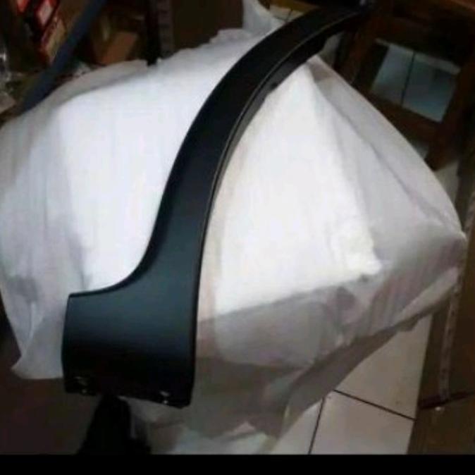 Lis Plastik Fender Bemper Depan Suzuki Sx4 X-Over