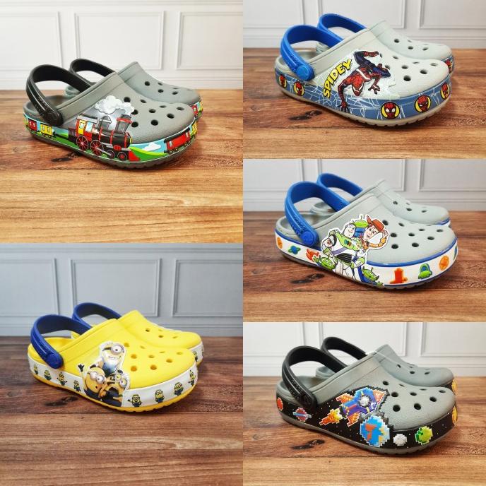 

CROCS ANAK LAKI KARAKTER/CROCS ANAK ANAK/SENDAL ANAK LAKI/SENDAL ANAK GLM