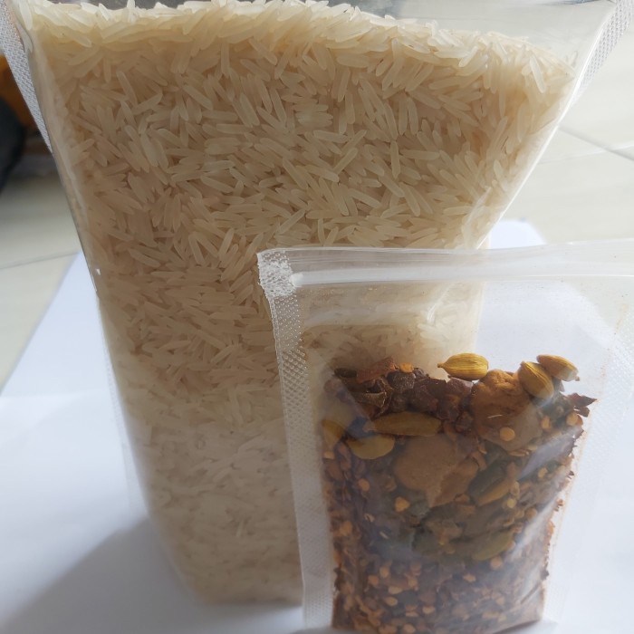 

Malik Mart. 1 Kg Basmati Asli Sma Bumbu Kabuli