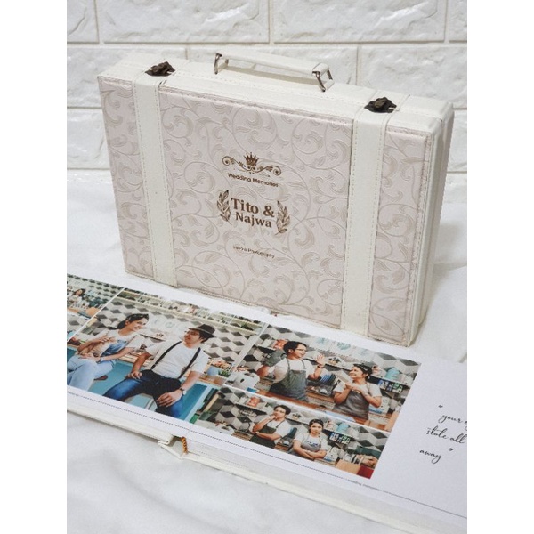 Album foto kolase mewah ,free jasa kolase isi 80 sd 100 foto , free grafir laser nama pengantin dan 