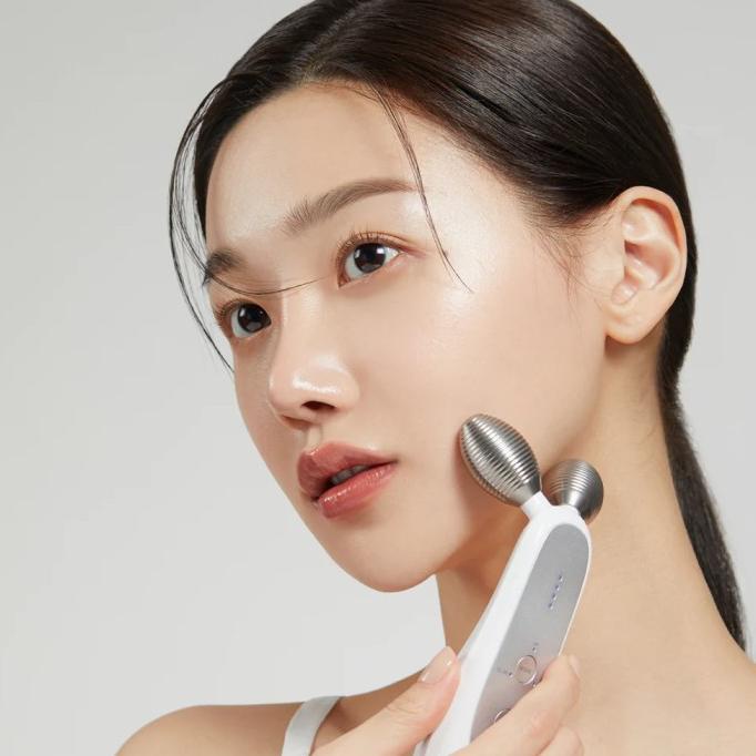 Big Sale Medicube Age-R Derma Ems Pengiriman Cepat