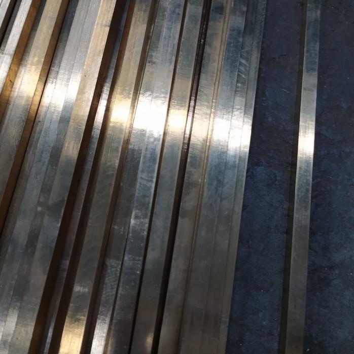 As Kuningan Kotak/Nat Lantai Marmer 10mmx10mmx2500mm