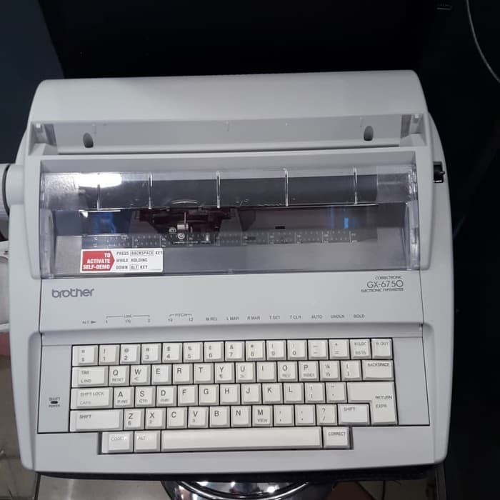 

Mesin Ketik Listrik BROTHER GX6750 - Electronic Typewriter GX-6750