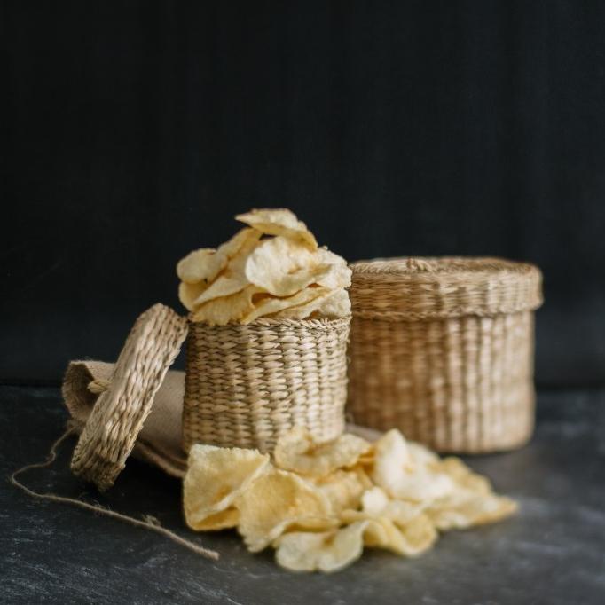 

READY STOCK KERIPIK SEHAT UMBI GARUT SNACK KRIPIK CEMILAN SEHAT BUMI BITES 100 G !!!!!