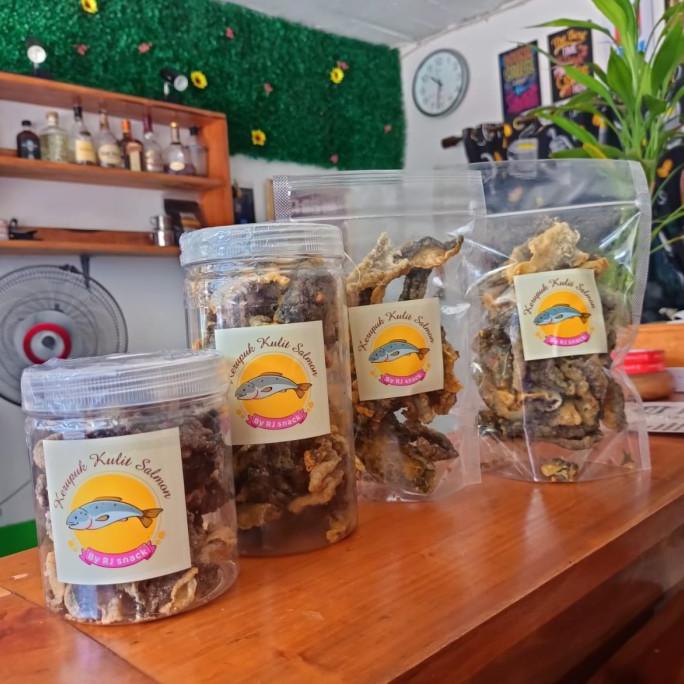 

BIG SALE KERIPIK KULIT IKAN SALMON RASA RUMPUT LAUT KEMASAN TOPLES 175GR !!!!!