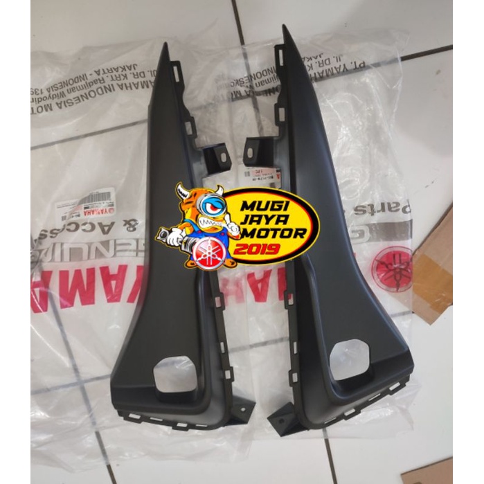 Mole side Cover step belakang Yamaha Aerox 155 original ygp