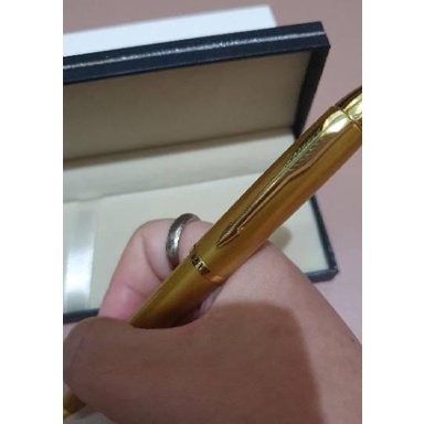 

Pul Si / Pul Eksklusif / Pul Parker Sonnet Tw Full Gold Gt ( Klip Emas ) Free Grafir