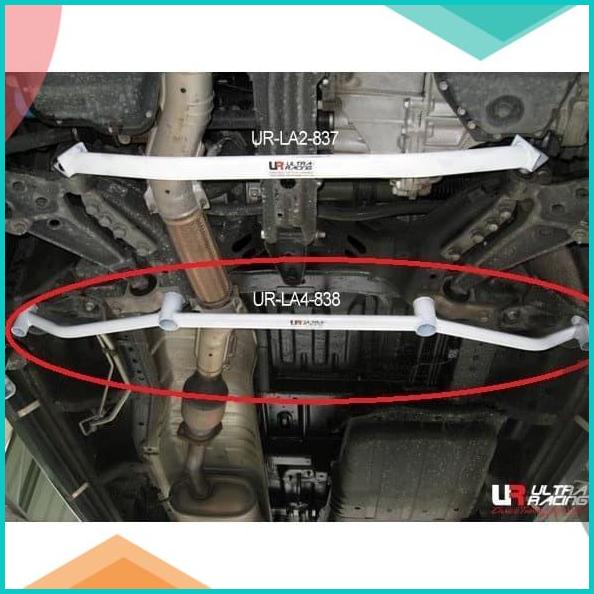 Aksesoris Stabiliser Strutbar ULTRA RACING Front lower 4pts Serena C24