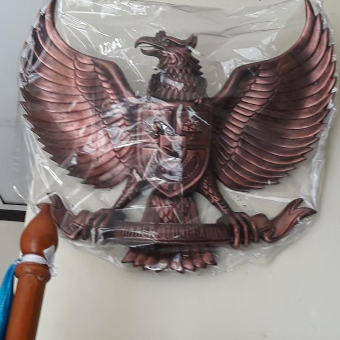 Lambang garuda pancasila perunggu