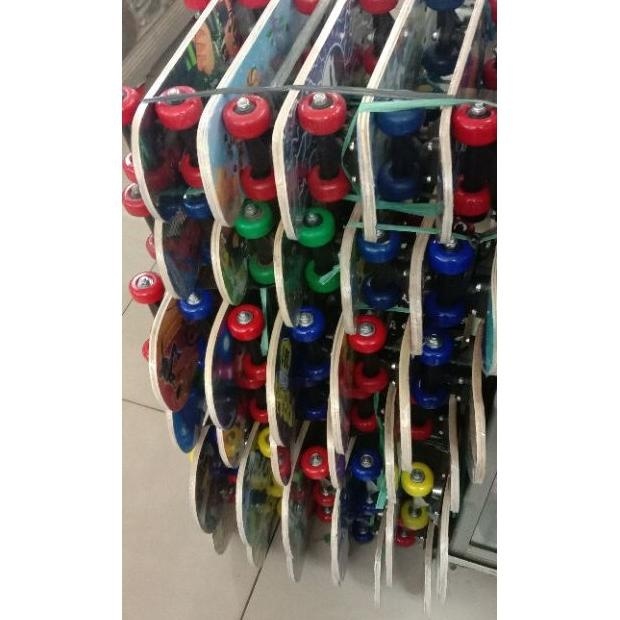 Skateboard Anak,Remaja/Skateboard Ukuran S Dan M
