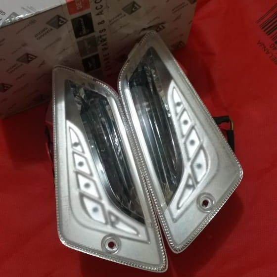 [Ori] Lampu Sein Depan Led Vespa Gts / Gt / Gtv Limited