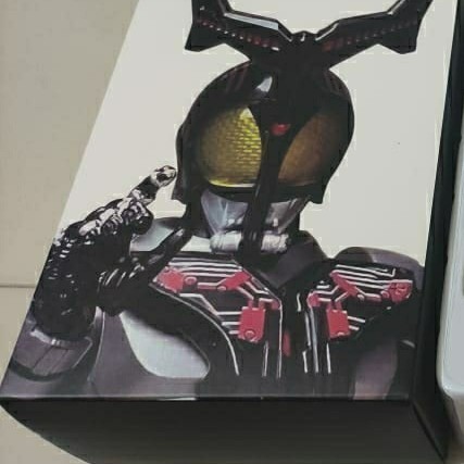 [Ori] Shf Figuarts Kamen Rider Hyper Dark Kabuto Led Figure Diskon