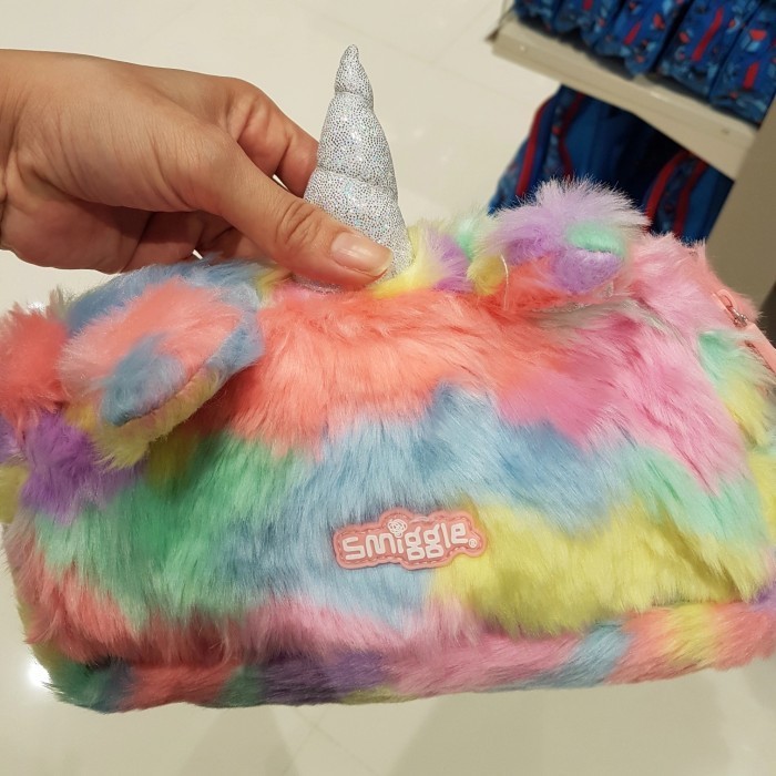 

[Baru] Tempat Pensil Pouch Smiggle Original Unicorn Fur Rainbow Fluffy Terbaru