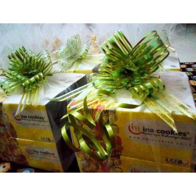 

TRE Hampers Ina cookies/ hampers lebaran / parcel Lebaran/natal /Imlek TERLARIS